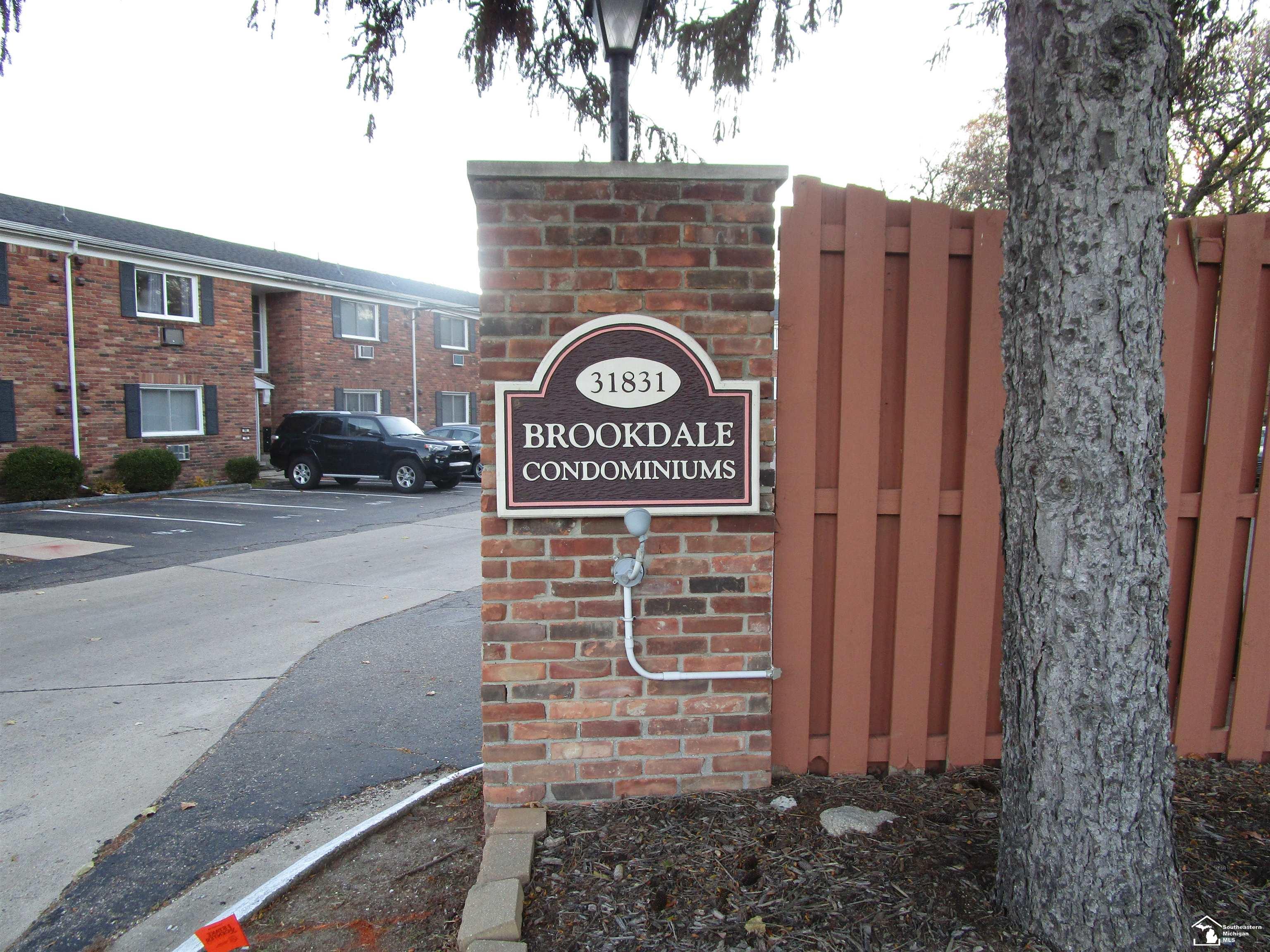 31831 Grand River Avenue