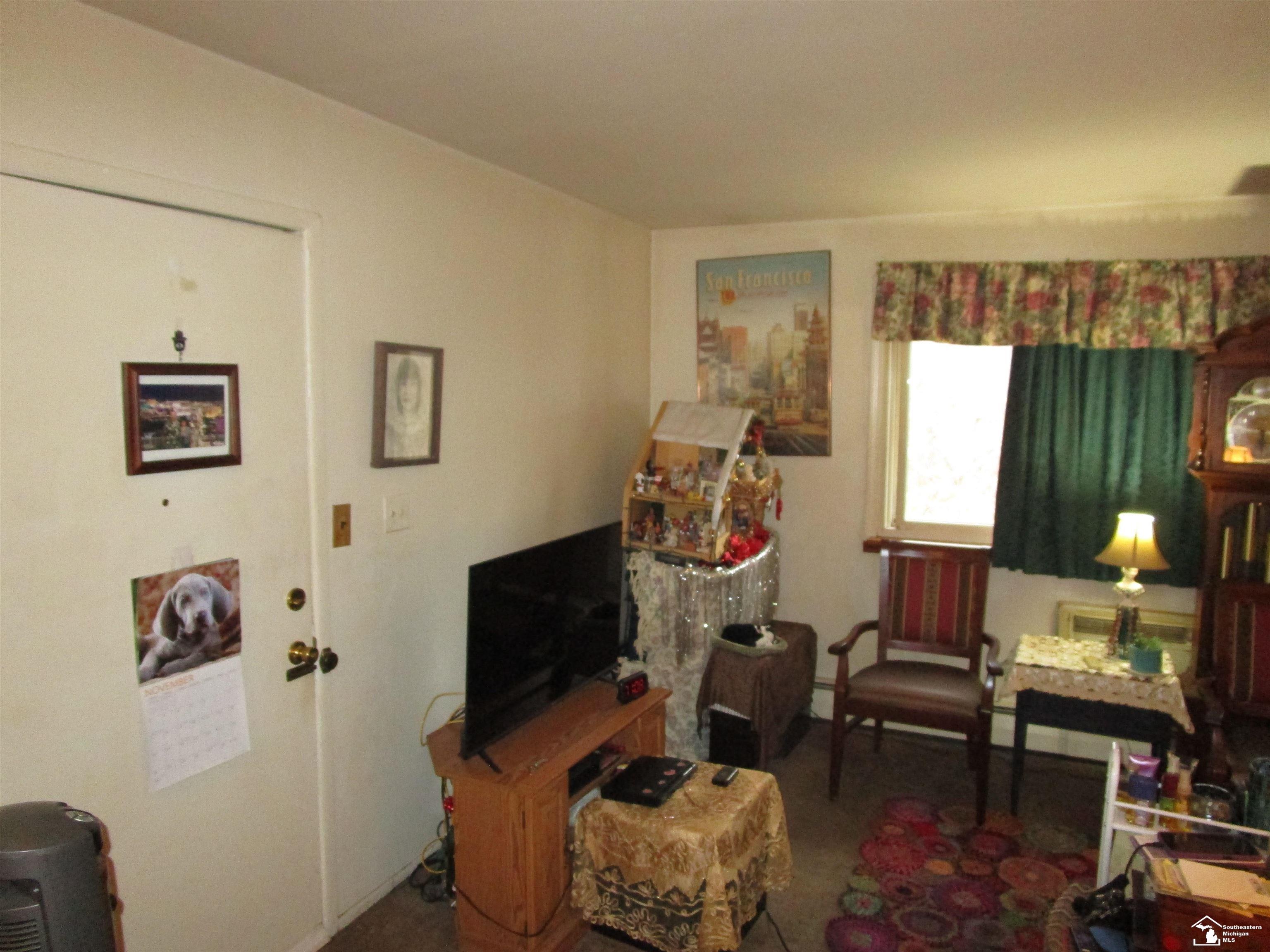 31831 Grand River Avenue