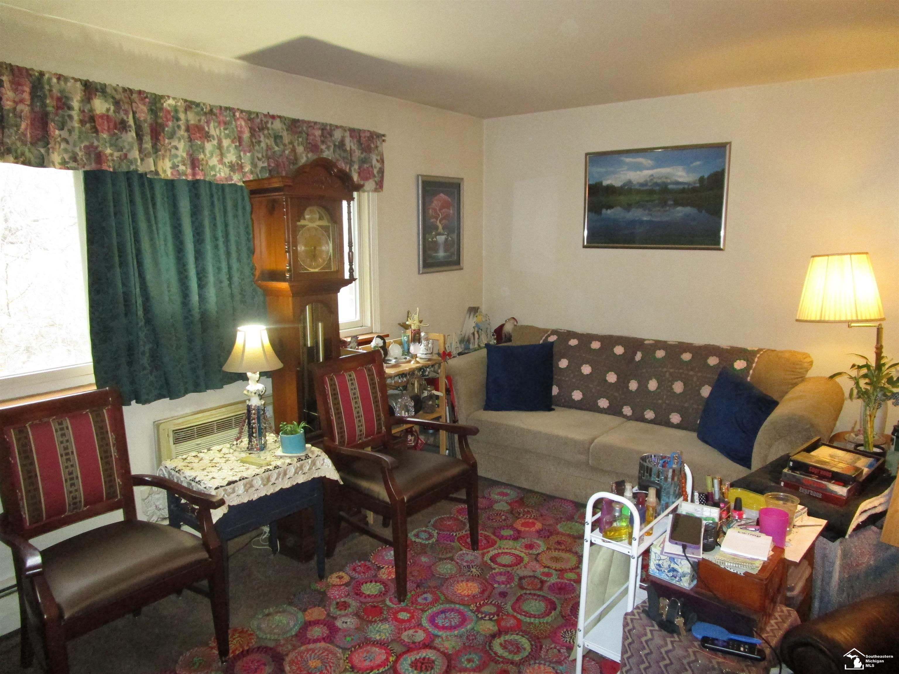 31831 Grand River Avenue