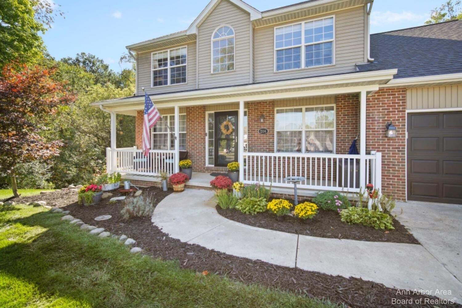 214 Glenwood Circle