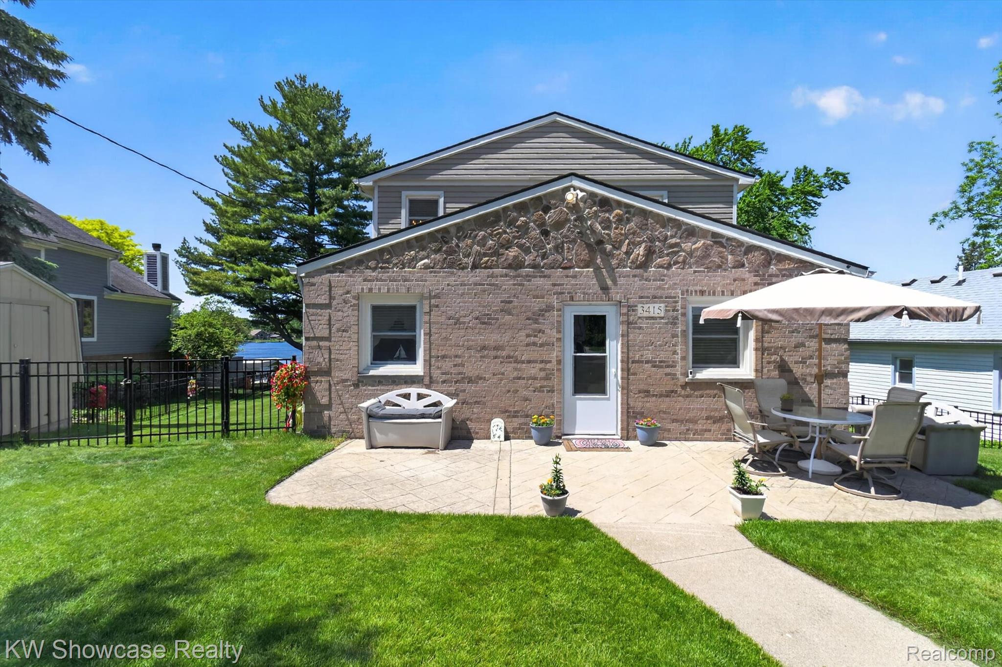 3415 Highland Boulevard