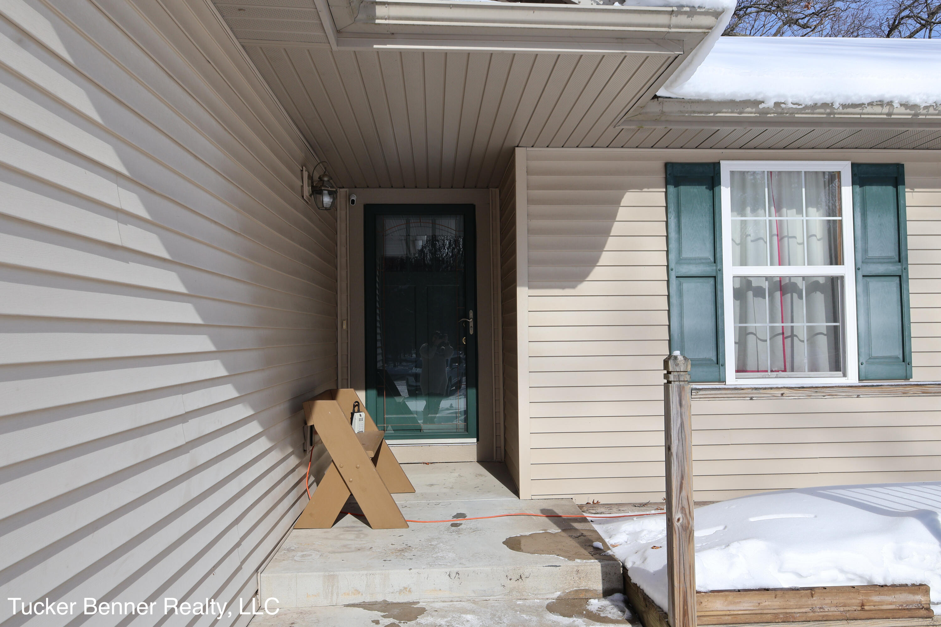 4122 W Duck Lake Road