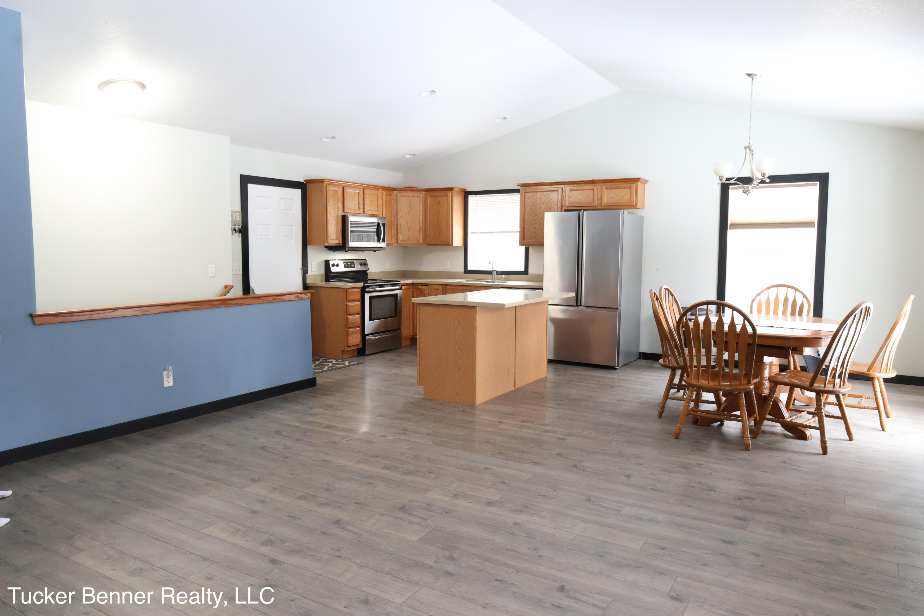 4122 W Duck Lake Road