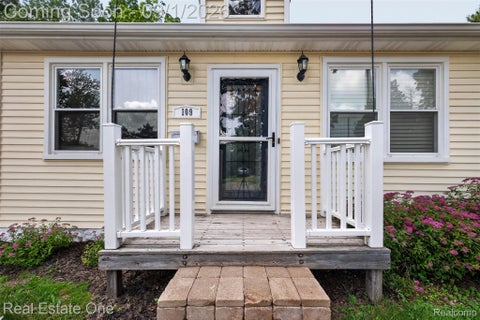 Tiny photo for 109 N Andrews Street, Lake Orion Village, MI 48362 (MLS # 20261067526)