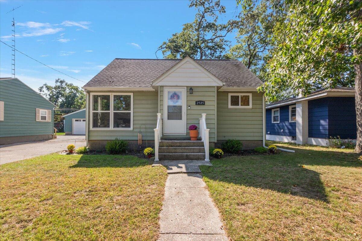 2525 Morton Avenue