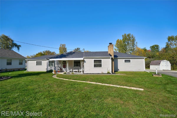 8341 E COURT ST, DAVISON, MI 48423 - Image 2f7c537294c1cd3769db1d1b8a7e9ff7/3122818932