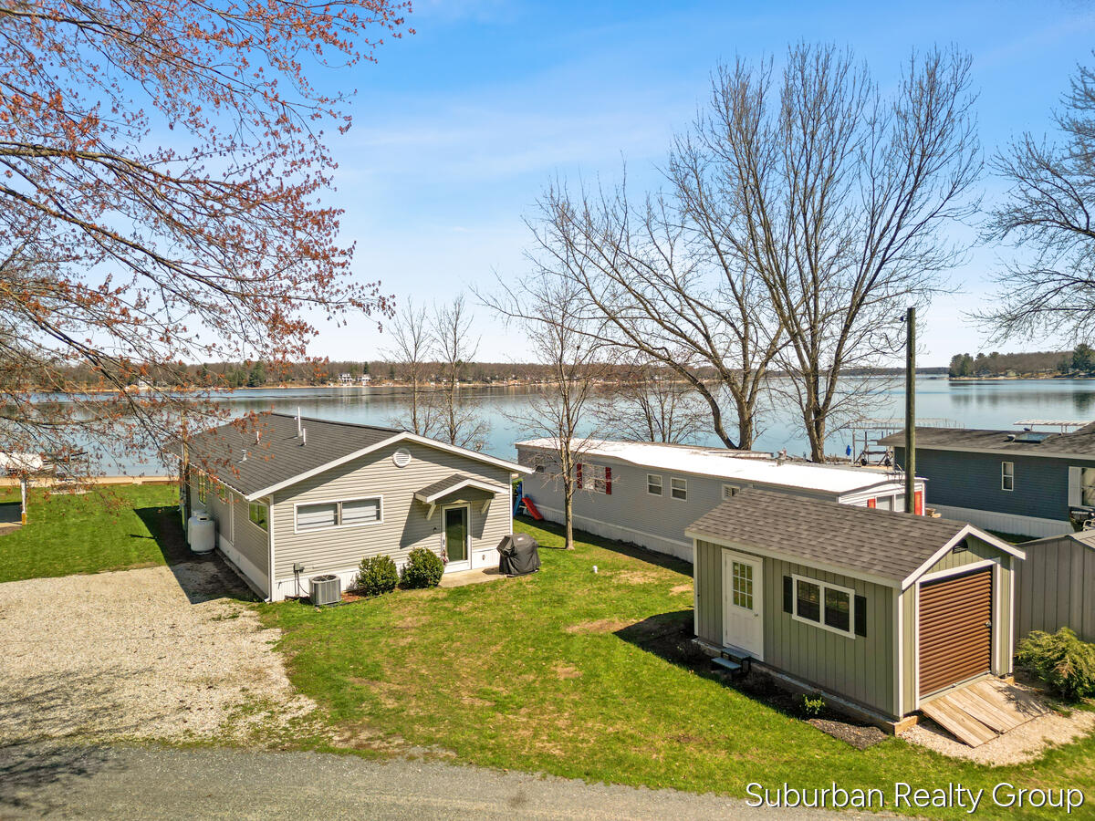 8224 W Pine Grove Beach Drive