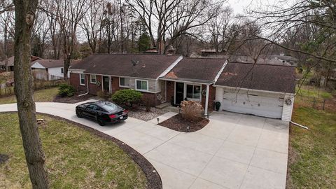 19595 MAHON Street Southfield City MI 48075