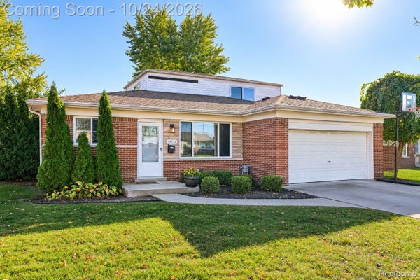 13712 LA CHENE AVE, WARREN, MI 48088 - Image 2f8e595cb618942076c04866624e7e1d/109559530