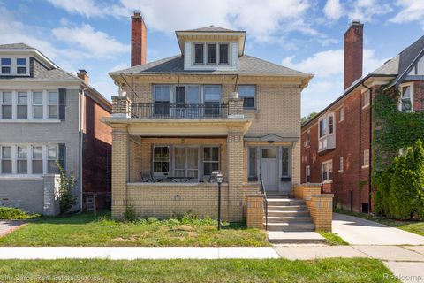 922 Nottingham Road Grosse Pointe City MI 48230