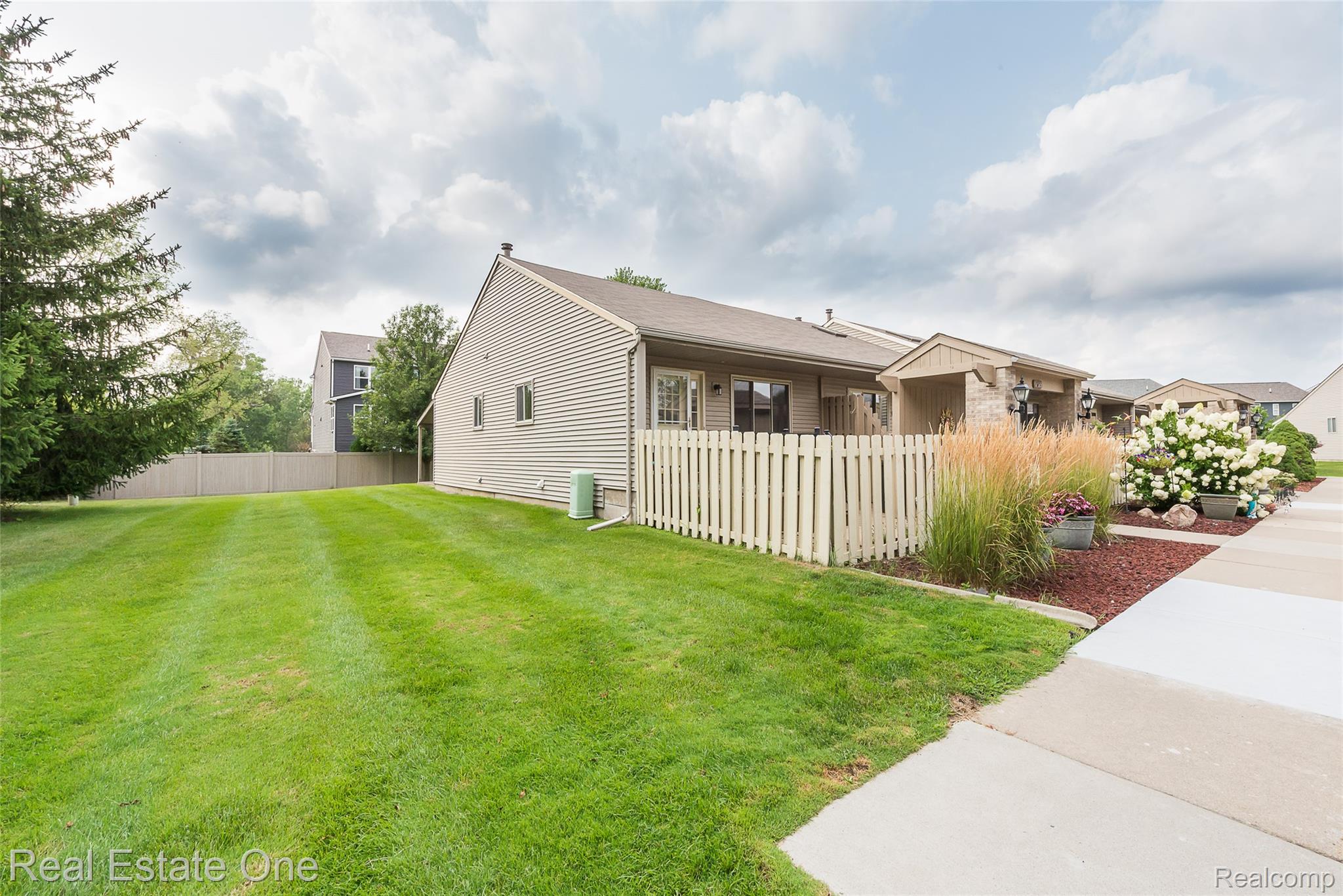 62622 RALEIGH Court 1