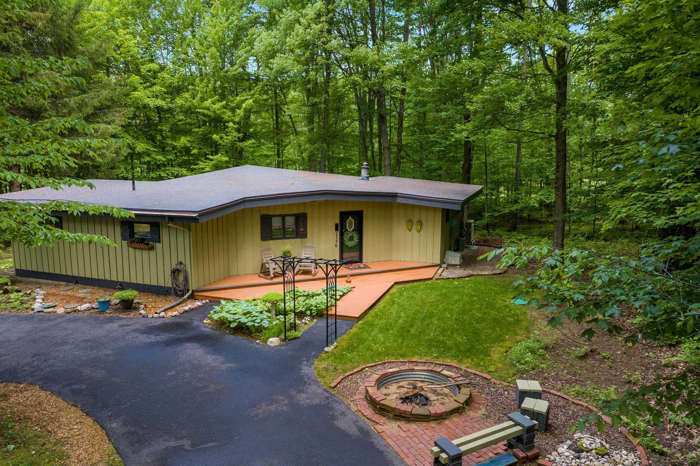 2176 W Schuss Mountain Drive