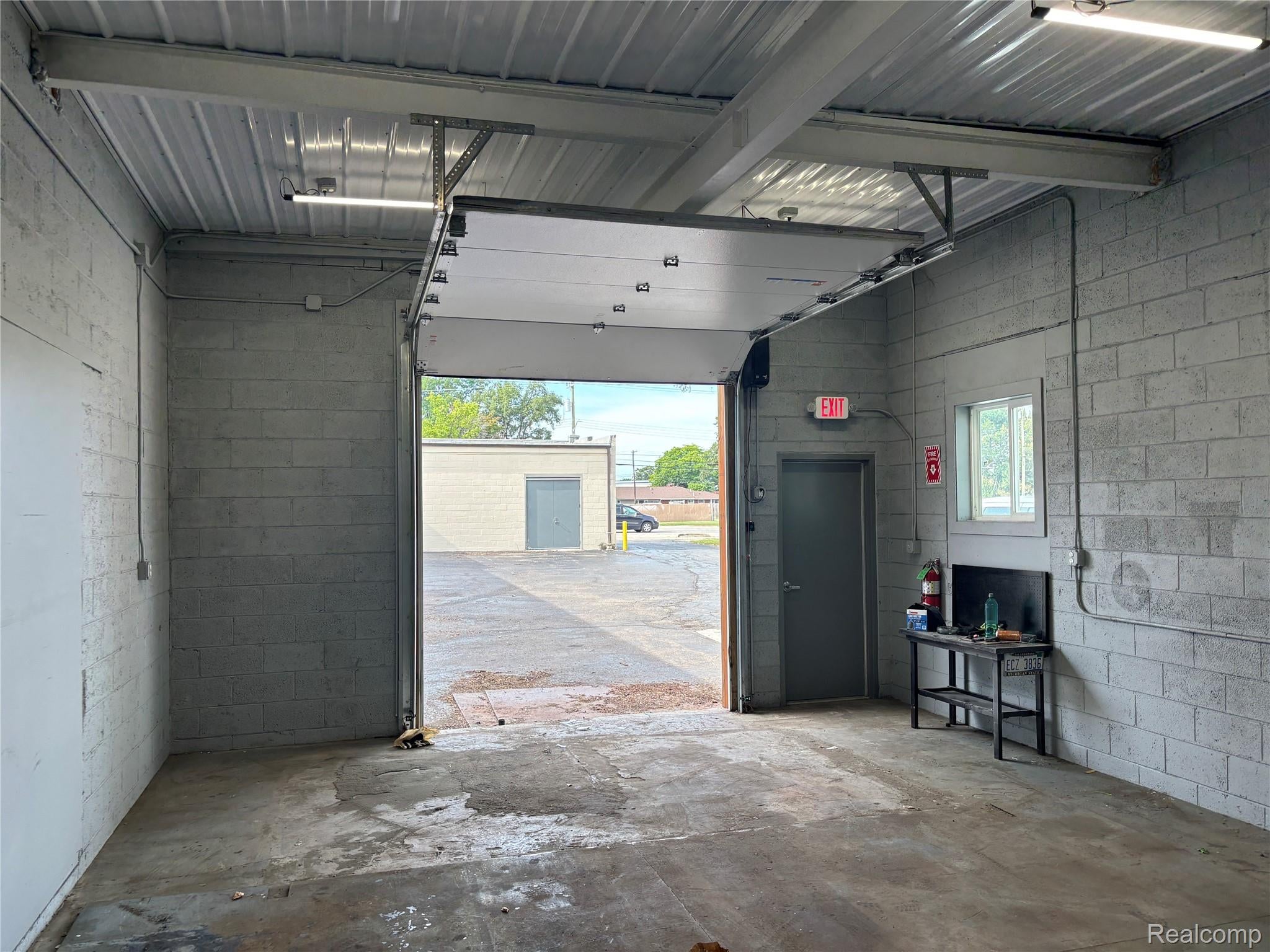 5454 Dixie Hwy 104