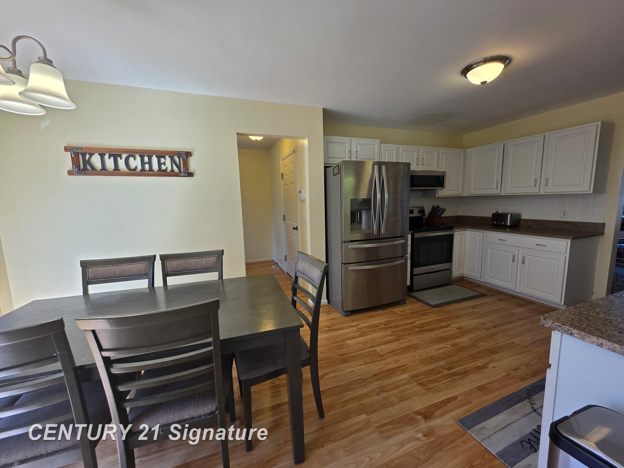 3147 Setting Sun Boulevard