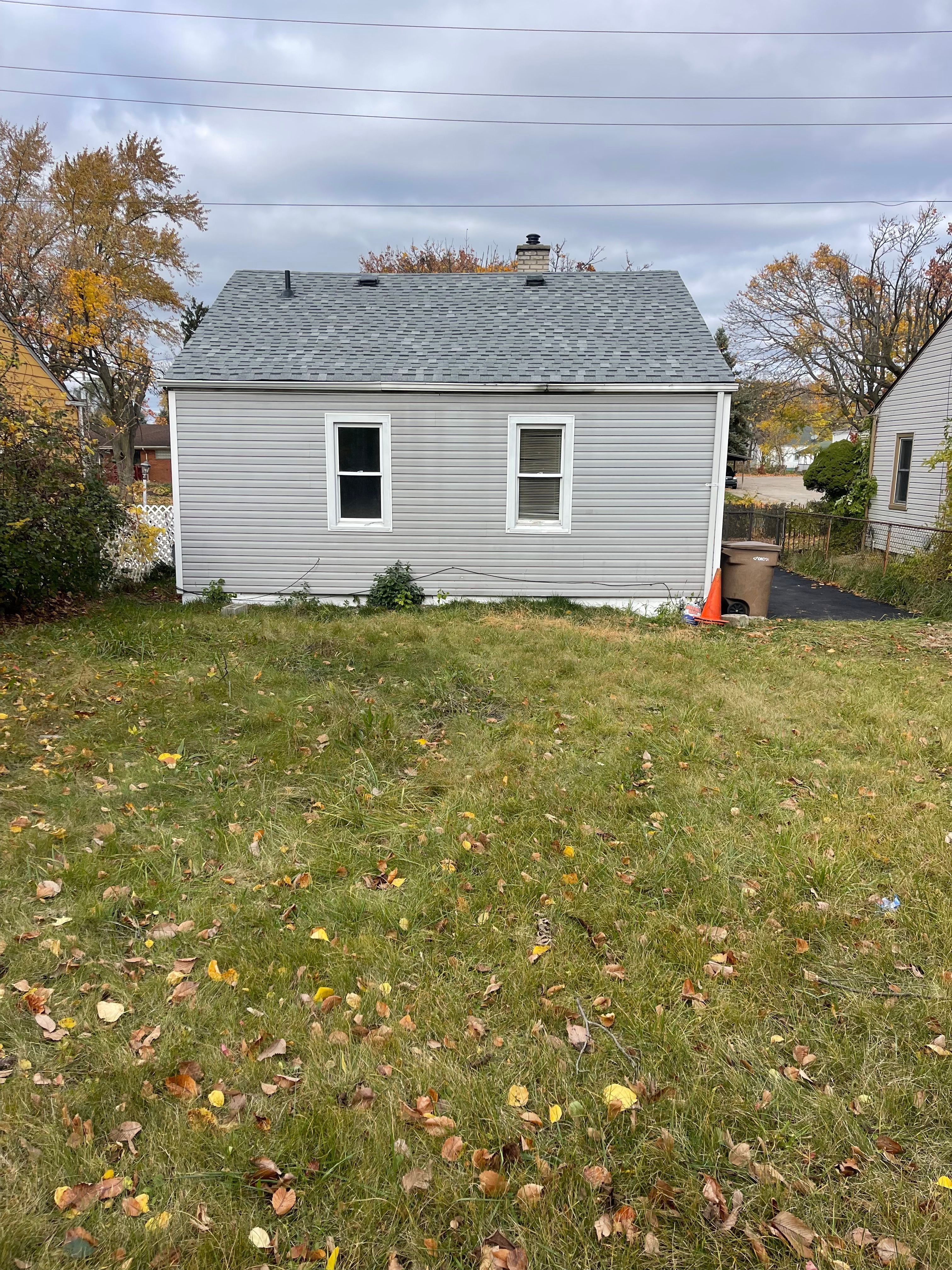 305 South Boulevard West