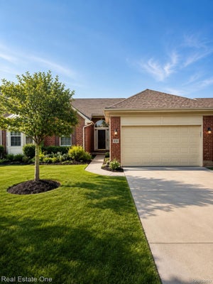 830 WOODHAVEN DR, COMMERCE TOWNSHIP, MI 48390 - Image 2f980a17182249d102509cf5c19b2f3c/3625917