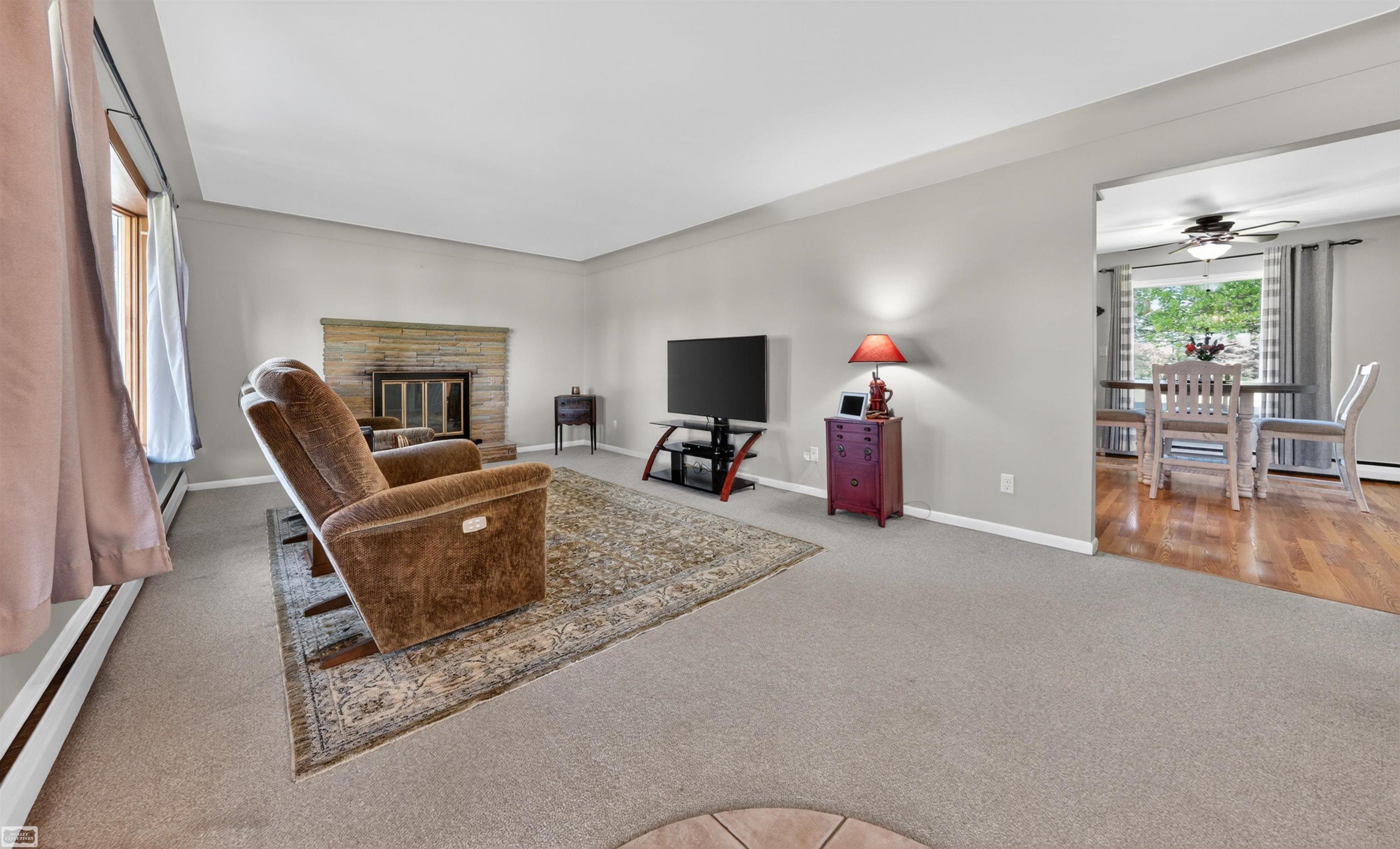 6488 Saint Clair Highway