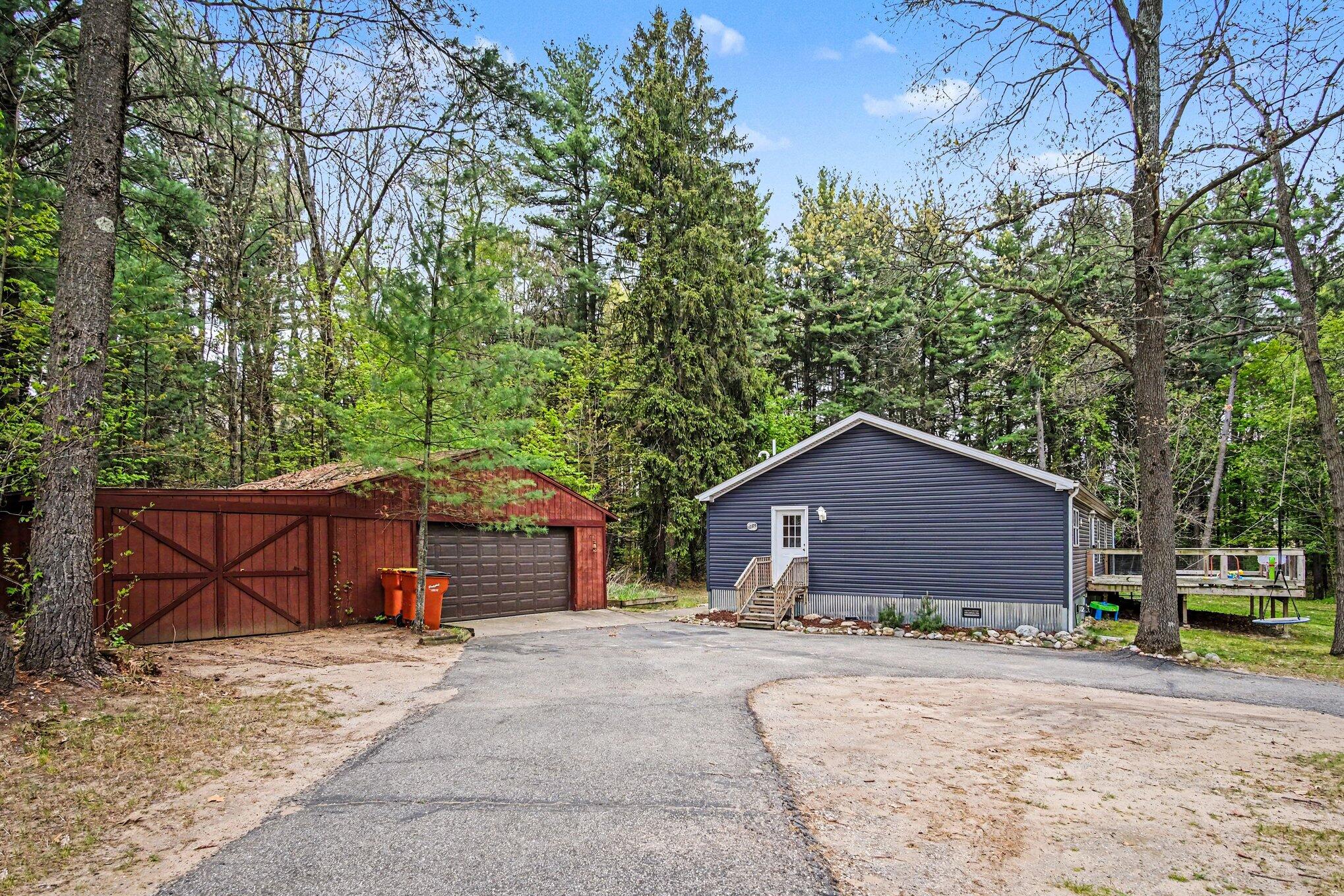 11595 13 Mile Road NE