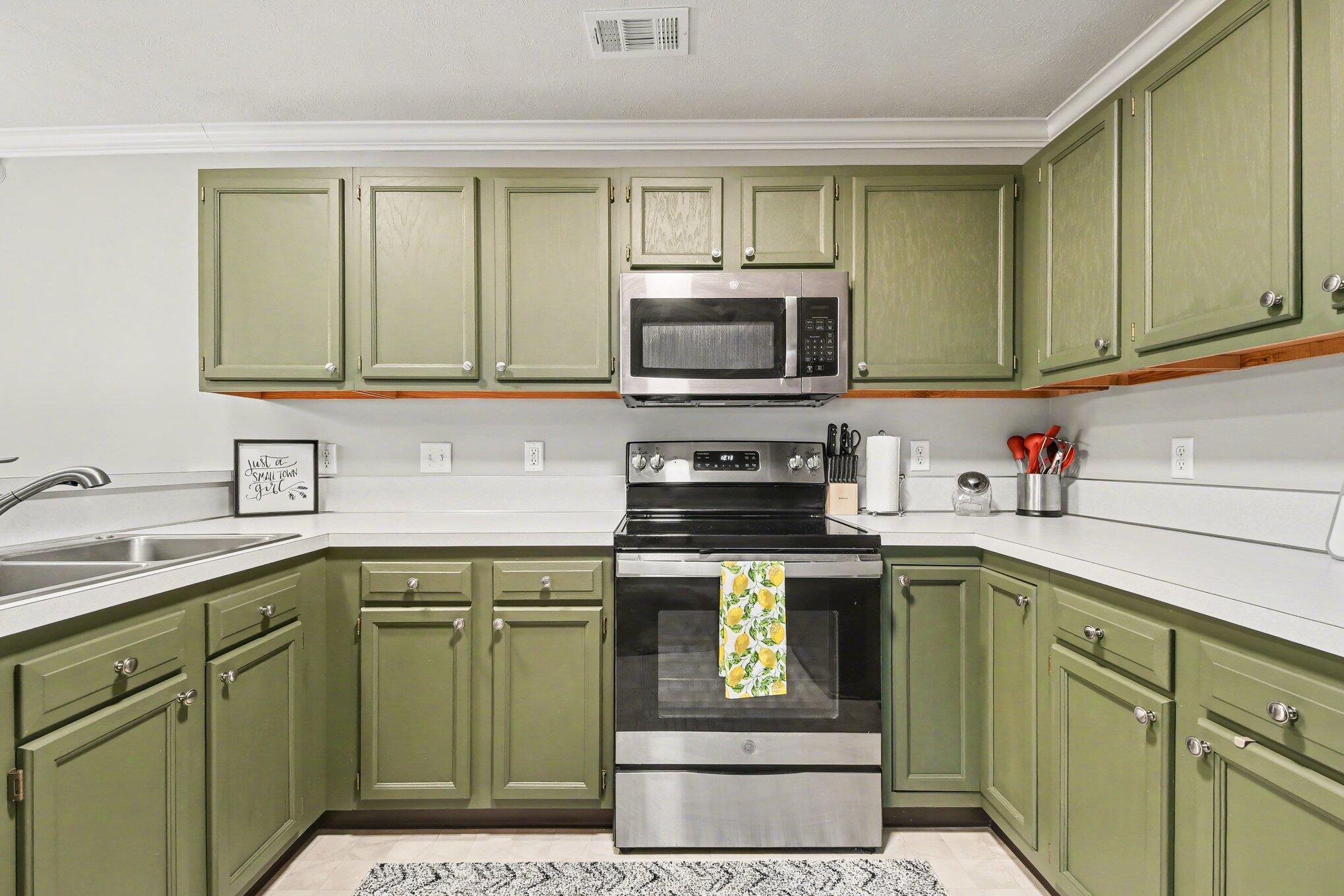 8624 S Jasonville Court SE