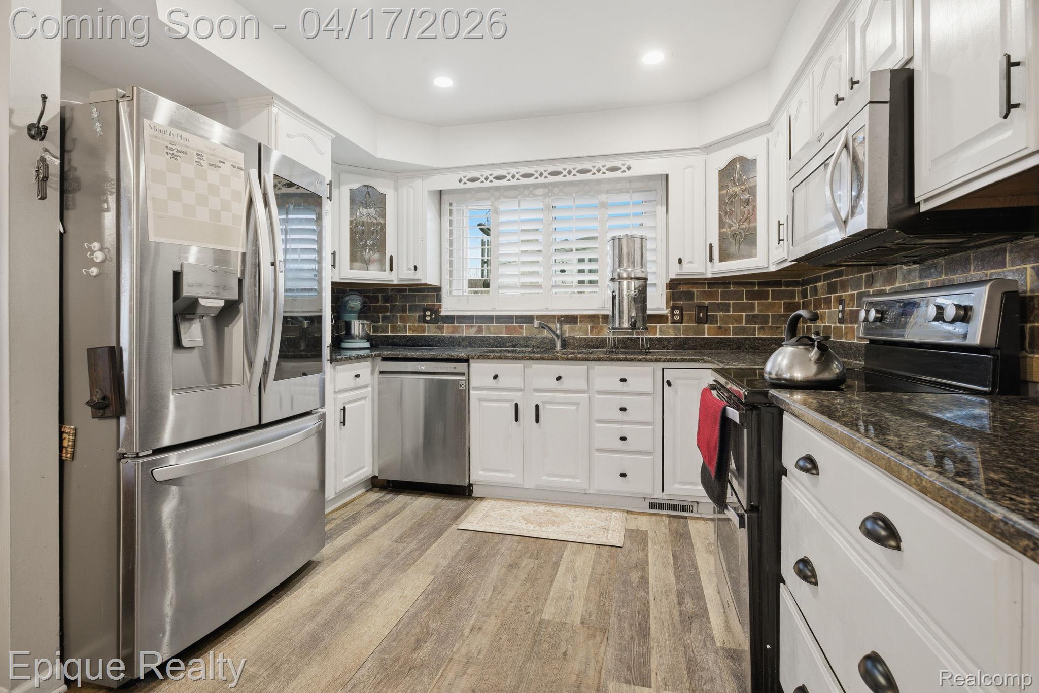 5013 Gardner Street E