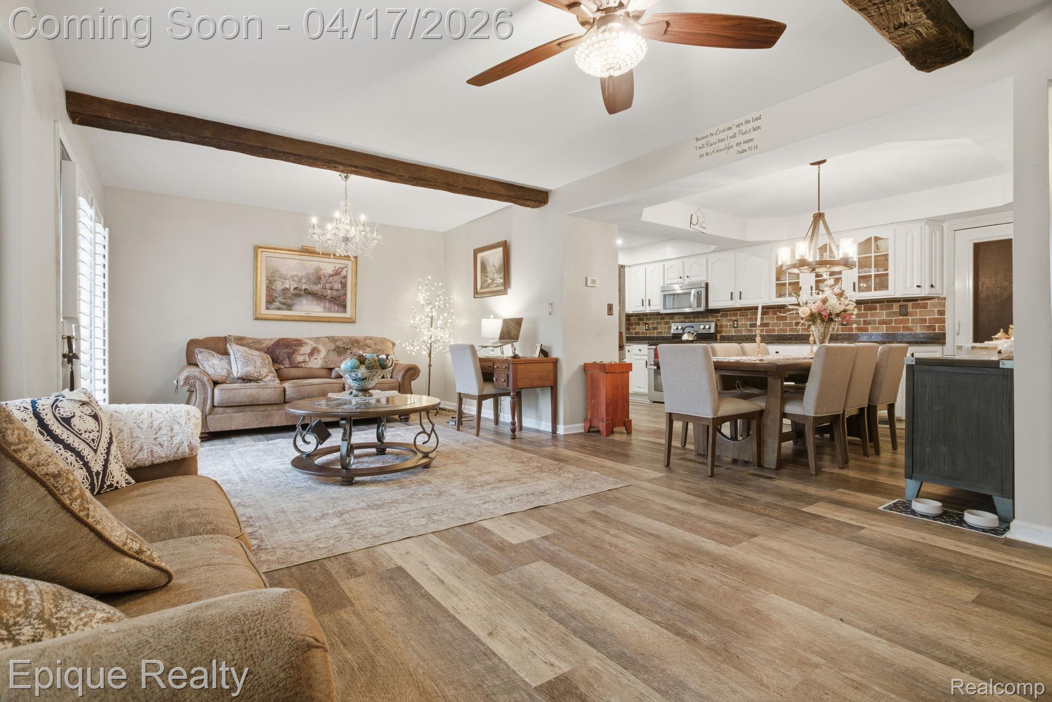 5013 Gardner Street E