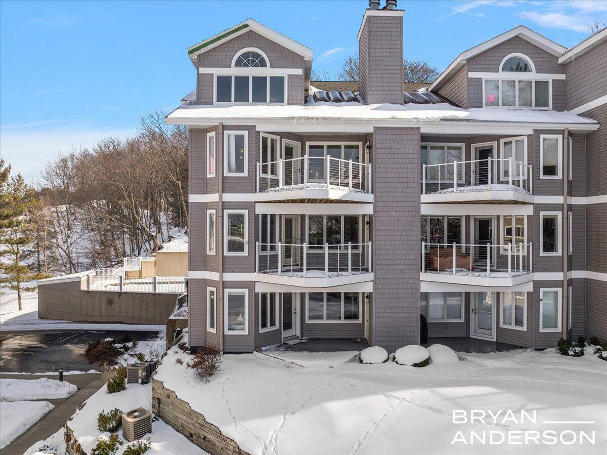 810 S Harbor Drive 16