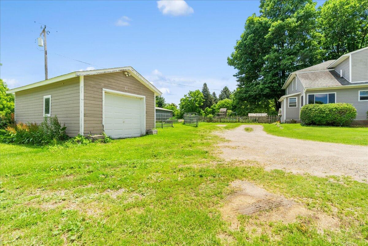 975 Elliott Road