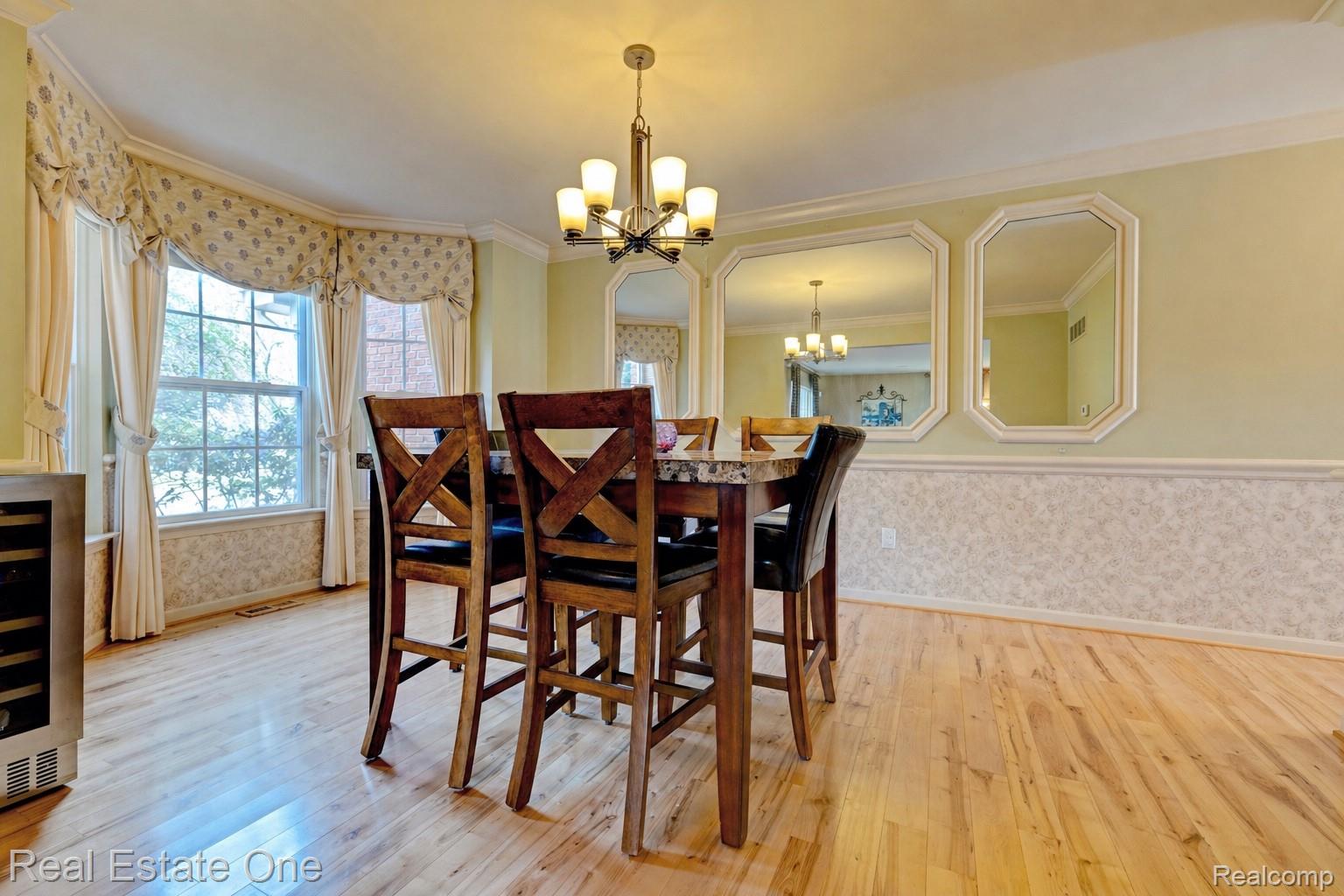 650 Eastlake Trail