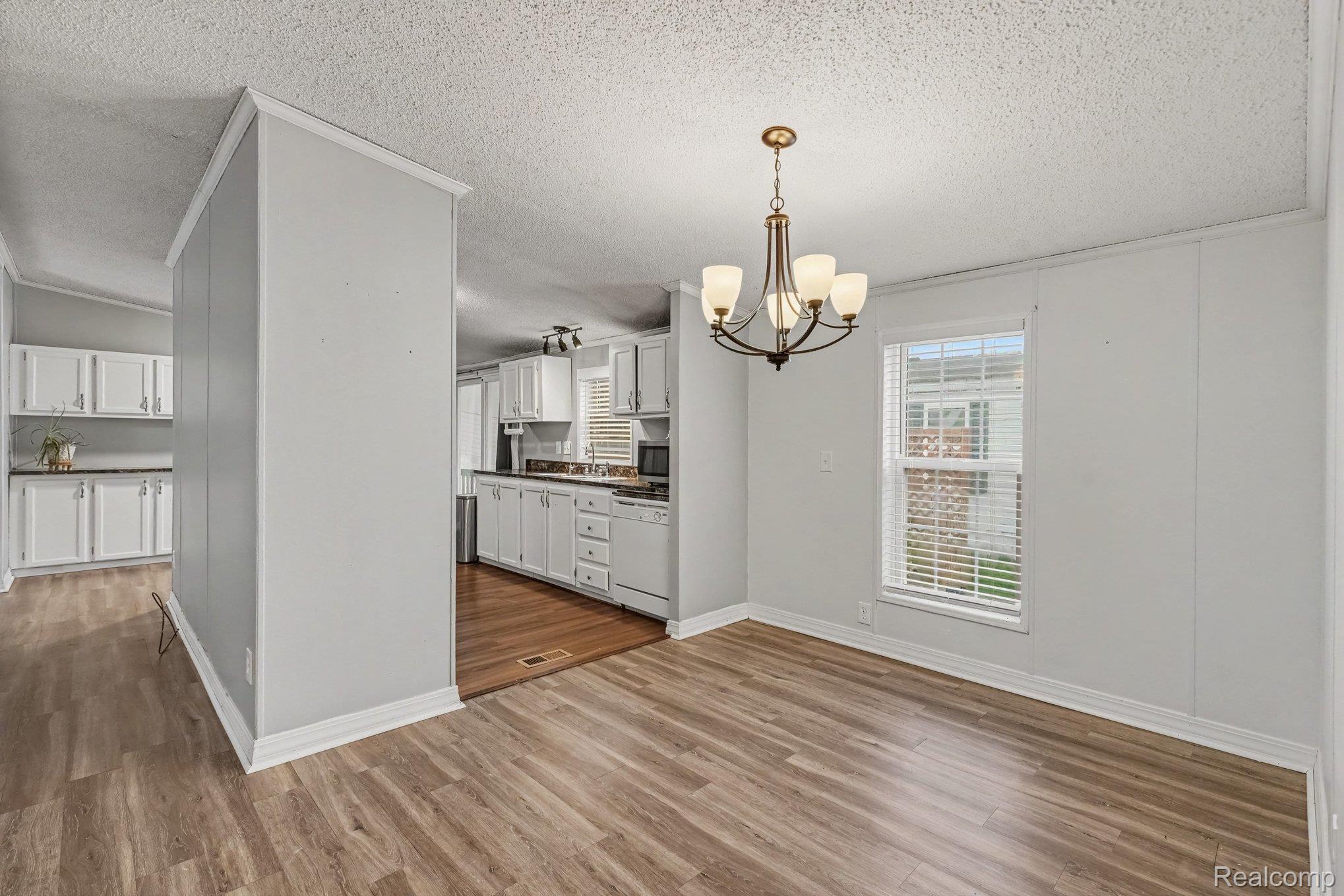 3697 Silverleaf