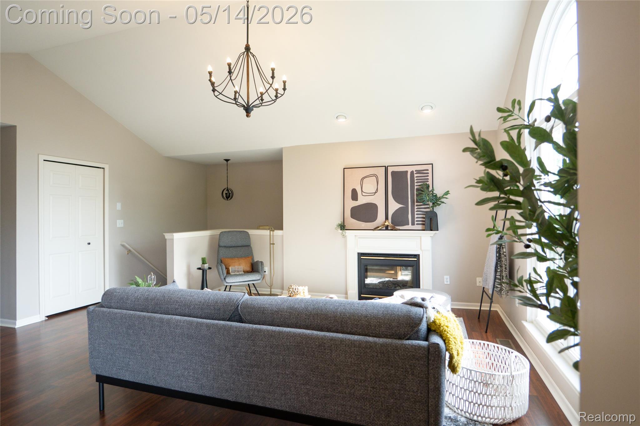 12201 Chesapeake Circle