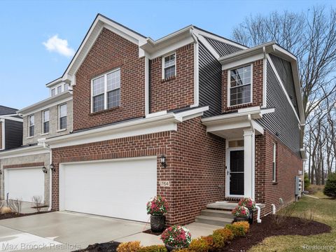 764 HUMMINGBIRD Drive Rochester Hills City MI 48307