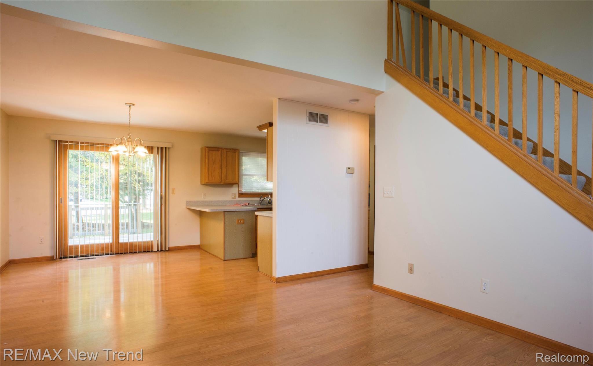 1337 MIDDLEWOOD Drive
