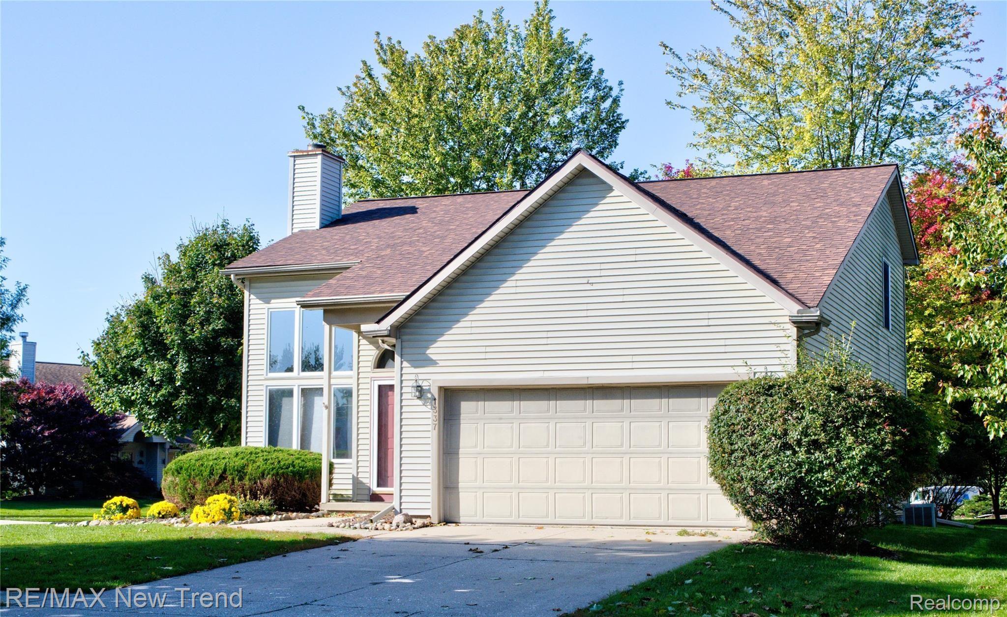1337 MIDDLEWOOD Drive