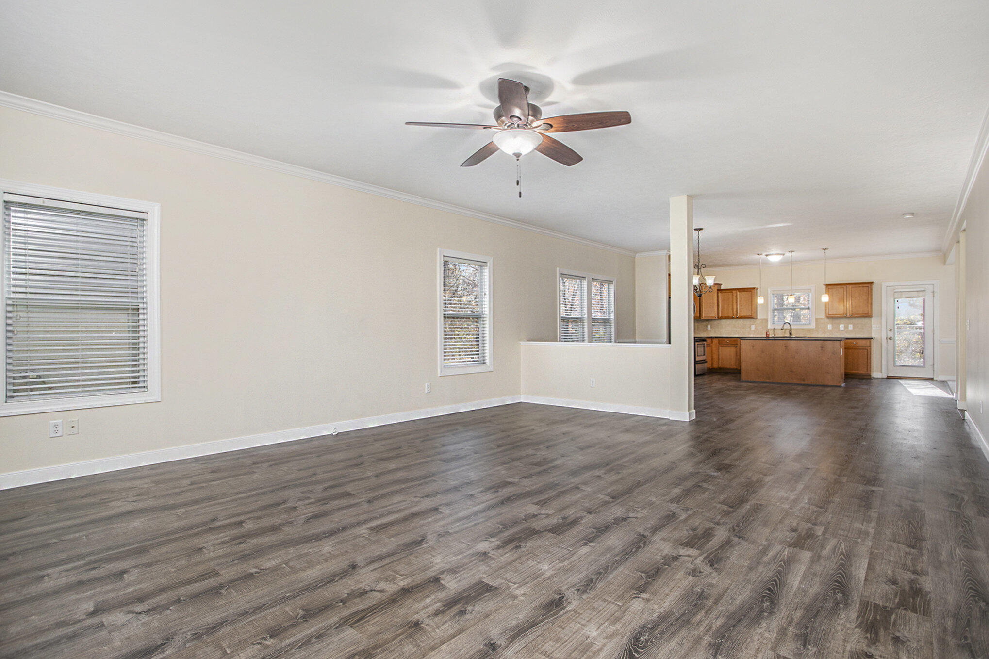 6107 Equestrian Woods Court