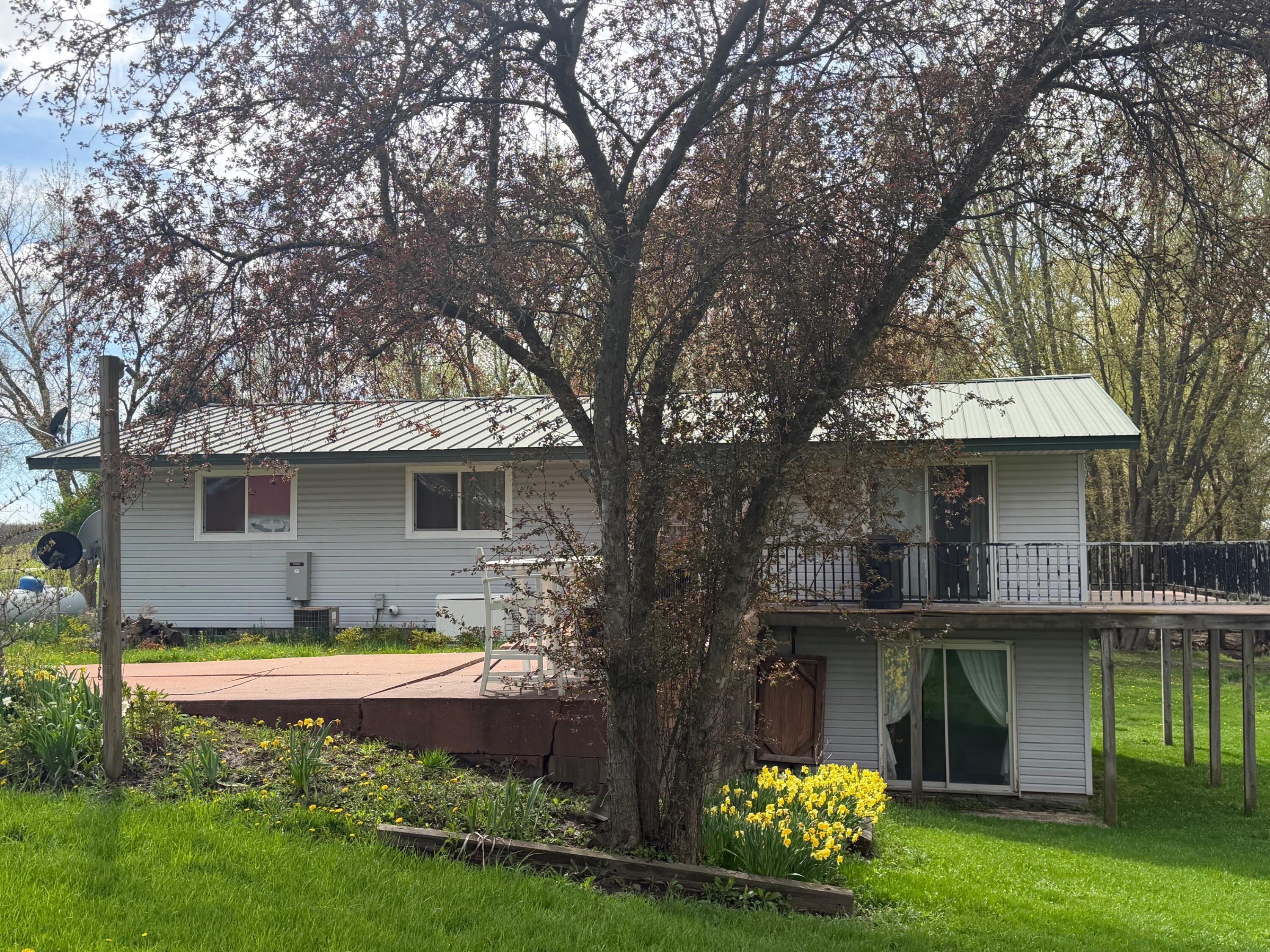 3344 E Hansen Road