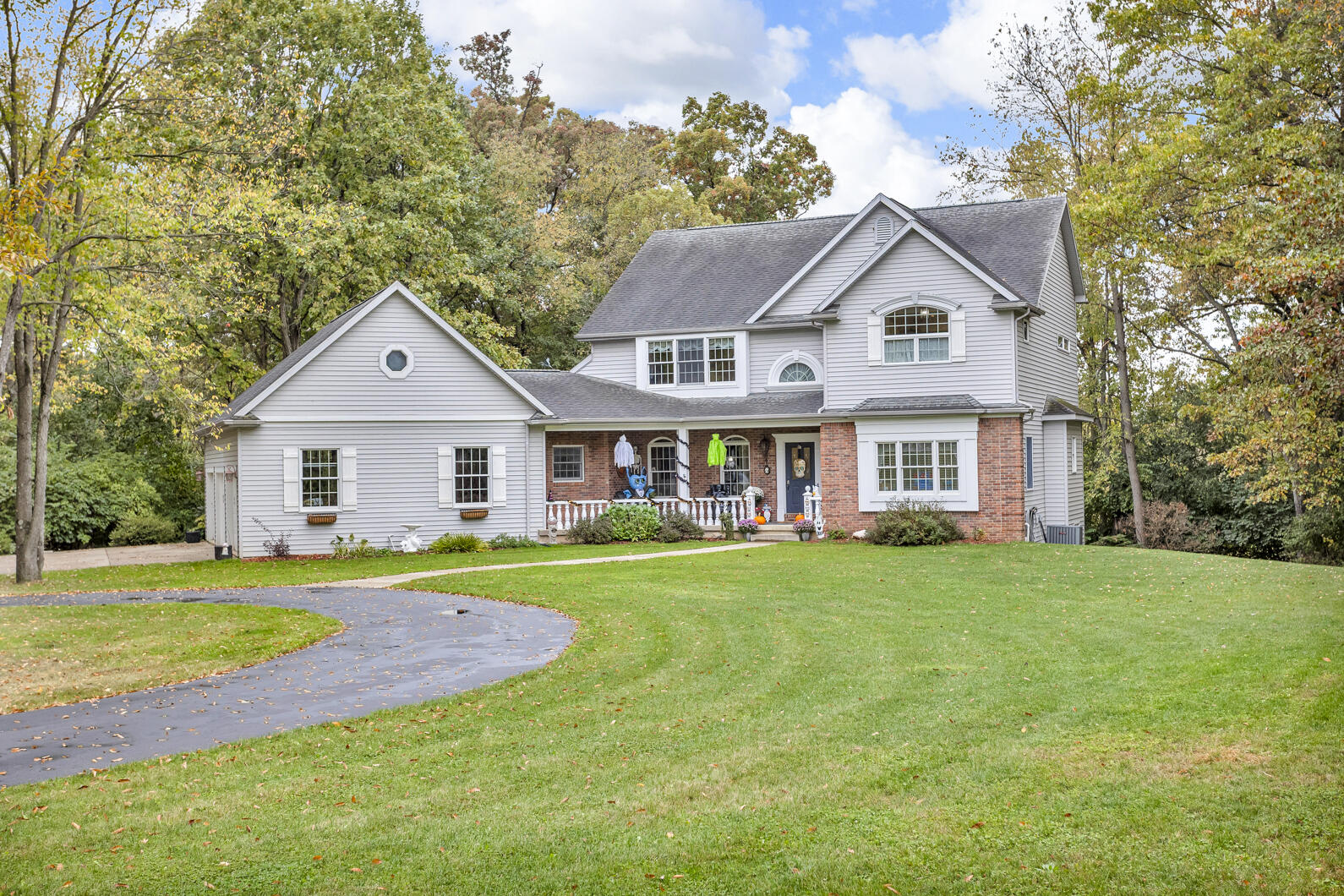 4880 Indian Creek Drive