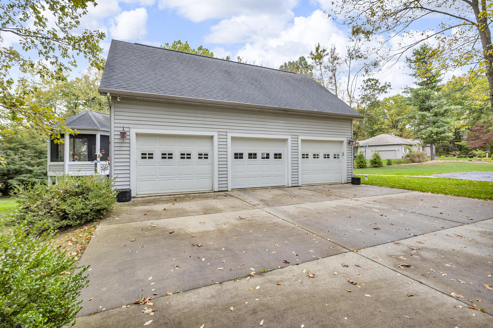 4880 Indian Creek Drive