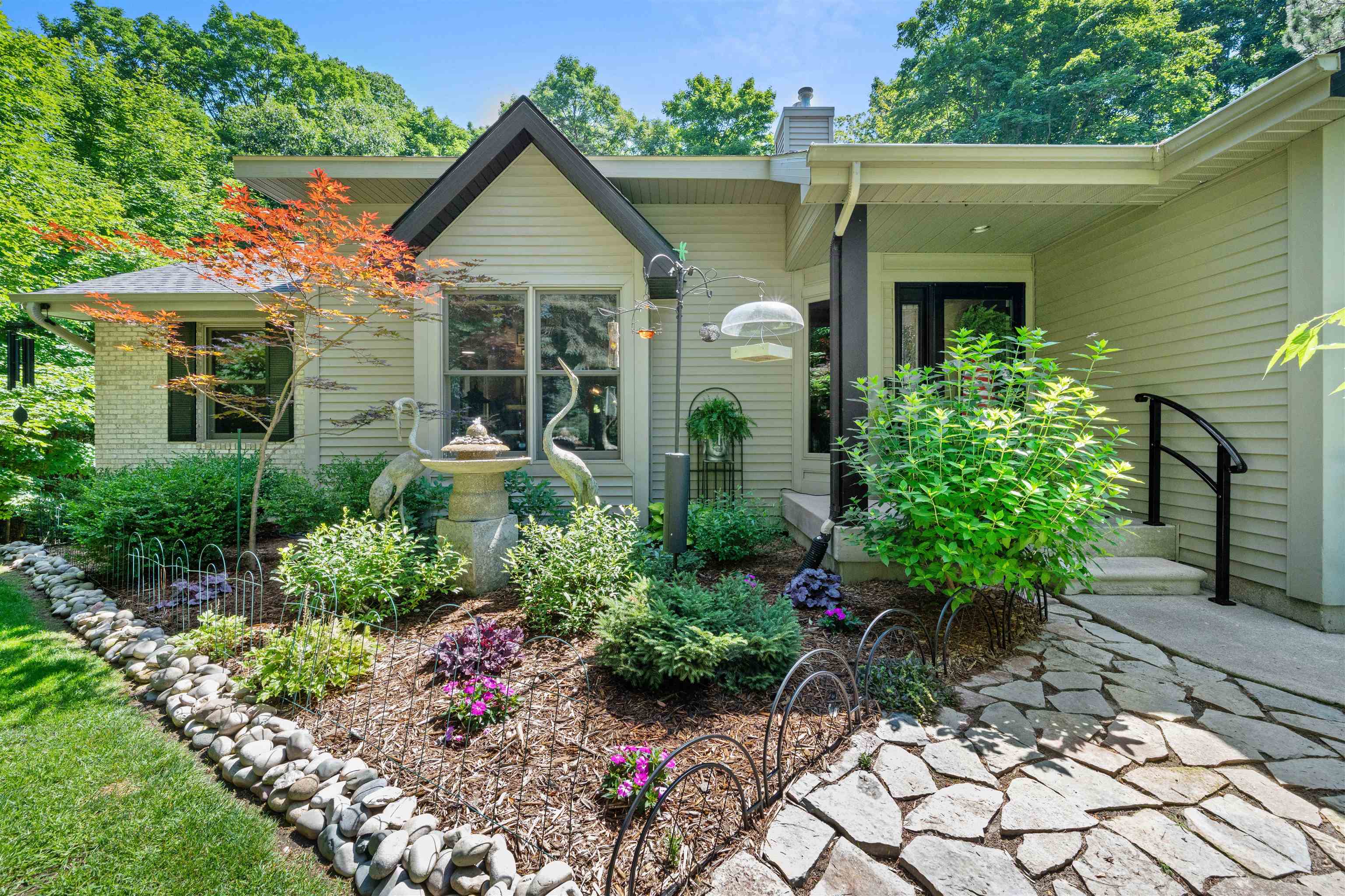 4490 Marykris Lane
