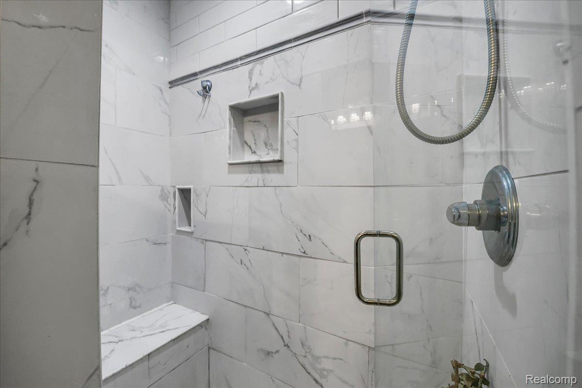 Southfield City, Michigan 48075, United States, 3 Bedrooms Bedrooms, ,2 BathroomsBathrooms,Residential,Active,190900