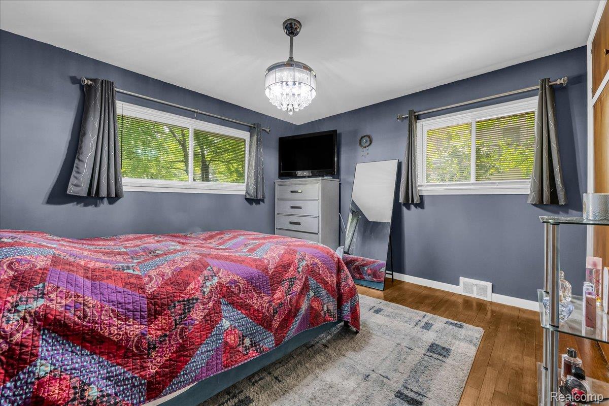 Southfield City, Michigan 48075, United States, 3 Bedrooms Bedrooms, ,2 BathroomsBathrooms,Residential,Active,190900