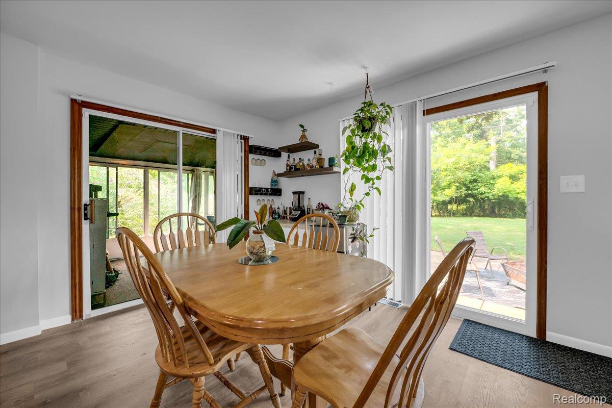 Southfield City, Michigan 48075, United States, 3 Bedrooms Bedrooms, ,2 BathroomsBathrooms,Residential,Active,190900