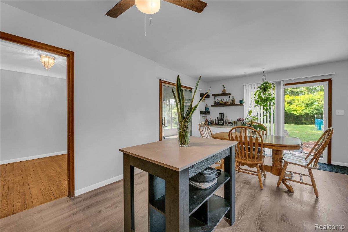 Southfield City, Michigan 48075, United States, 3 Bedrooms Bedrooms, ,2 BathroomsBathrooms,Residential,Active,190900