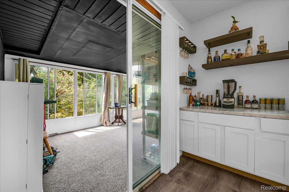 Southfield City, Michigan 48075, United States, 3 Bedrooms Bedrooms, ,2 BathroomsBathrooms,Residential,Active,190900