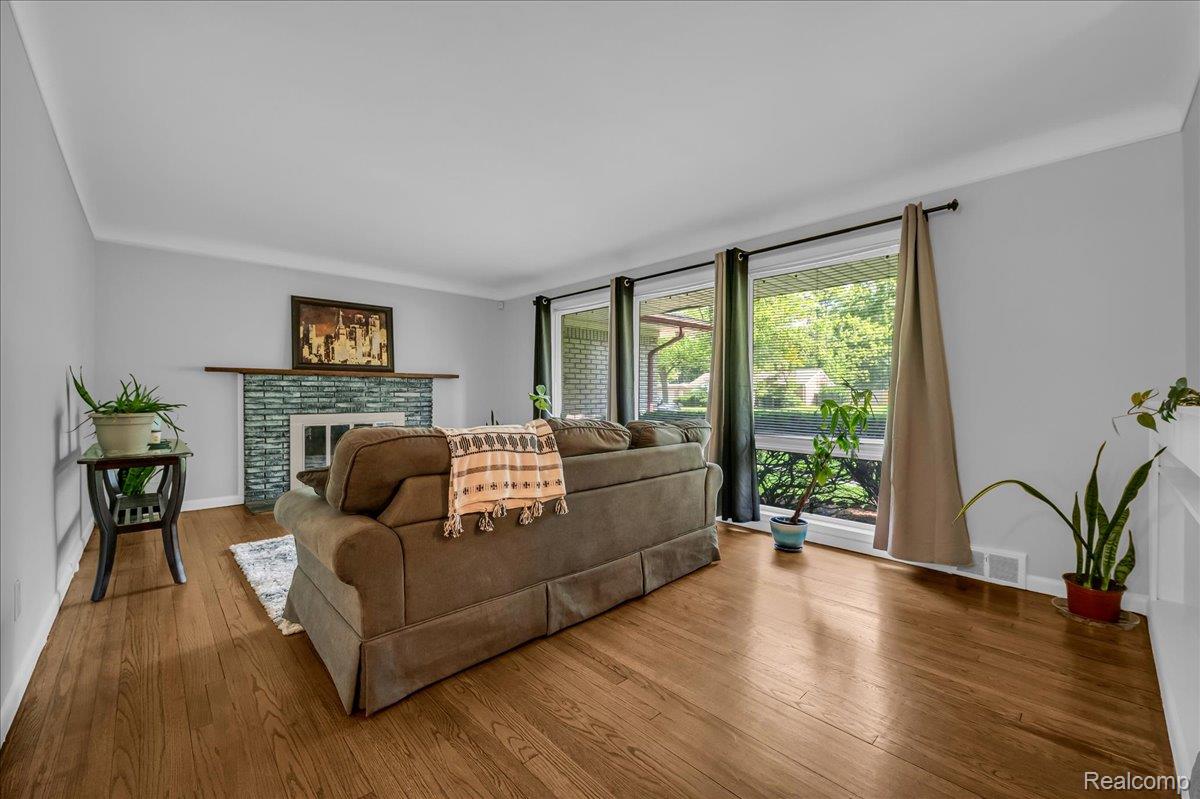21345 Avon Lane