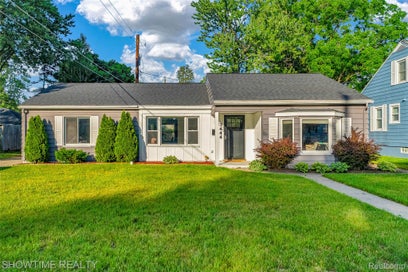 3444 Maple Street Port Huron City MI 48060