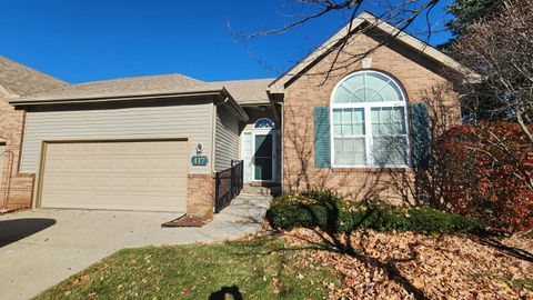 417 Winslow Circle Commerce Charter Township MI 48390