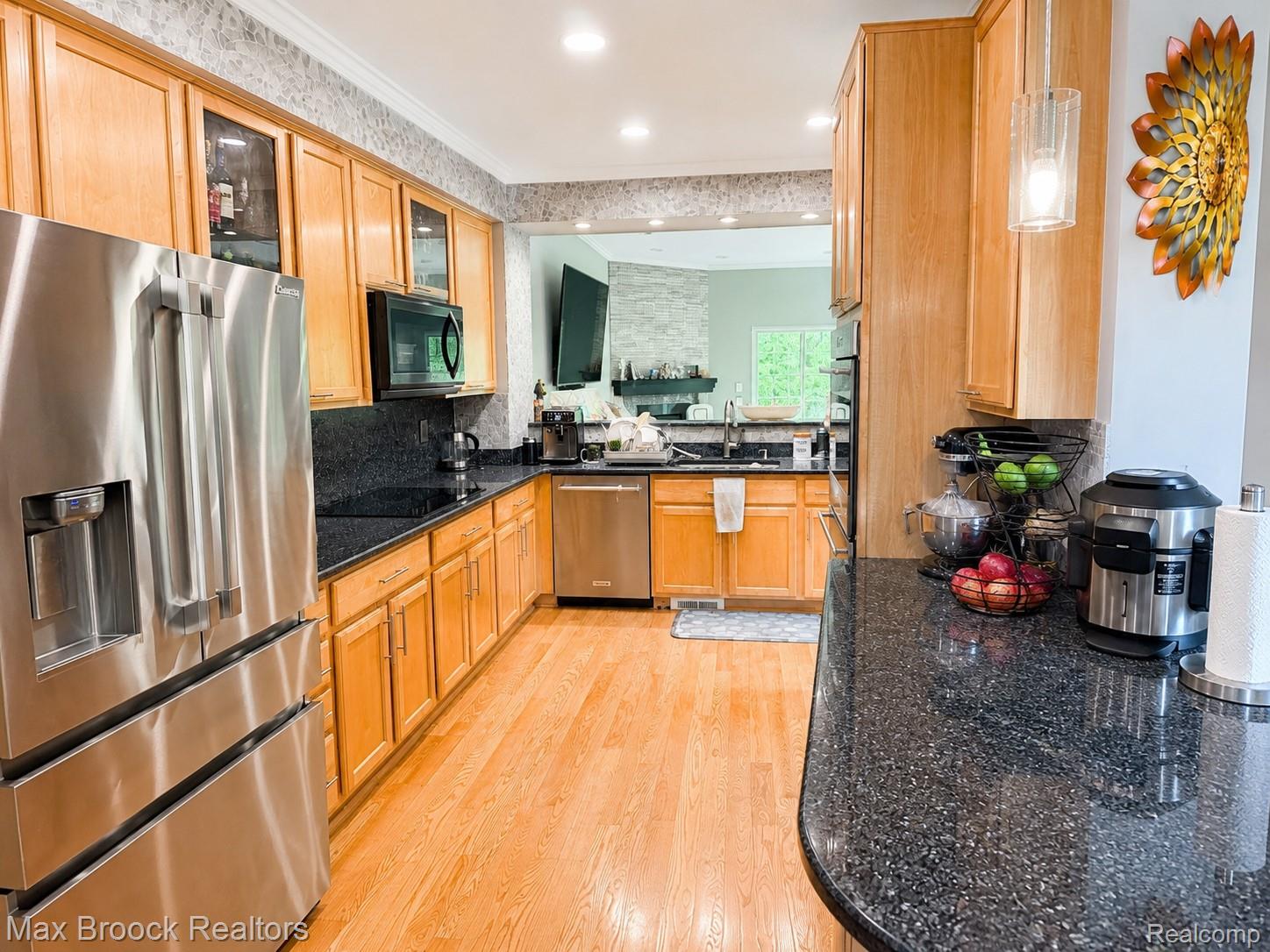 5995 Bella Vista Drive