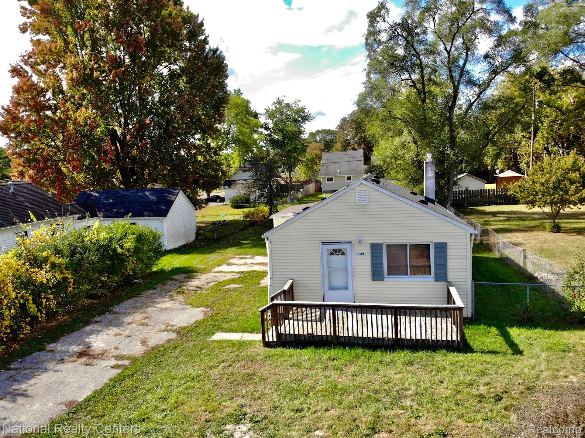 1123 Cherrylawn Drive