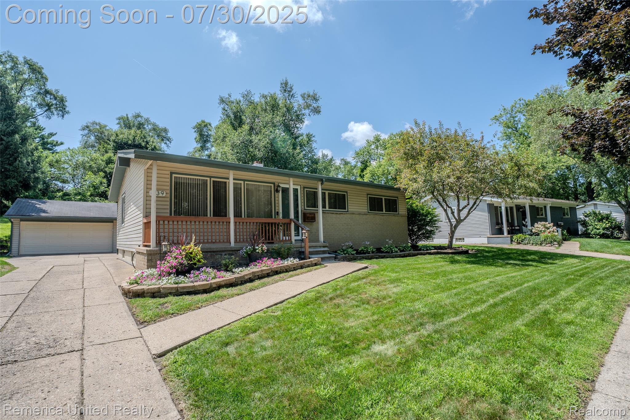 839 Sweetbriar