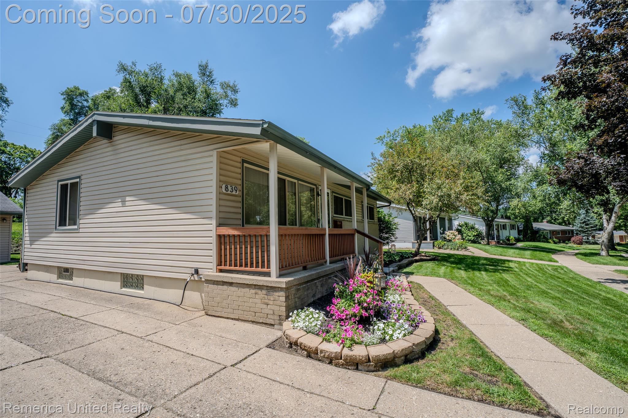 839 Sweetbriar
